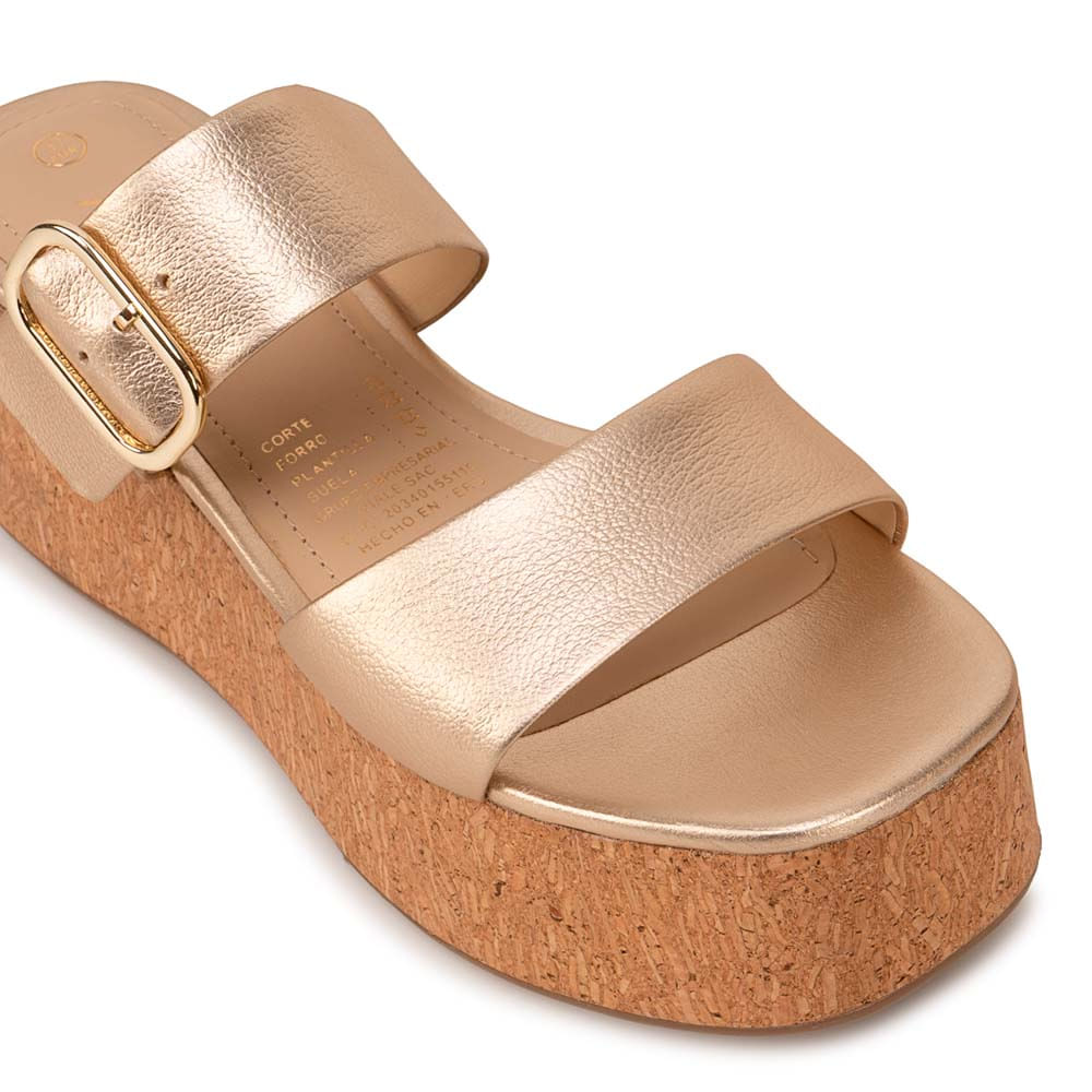 Sandalia Slide Casual ALE-2631 Dorado Viale Cuero - Imagen 2