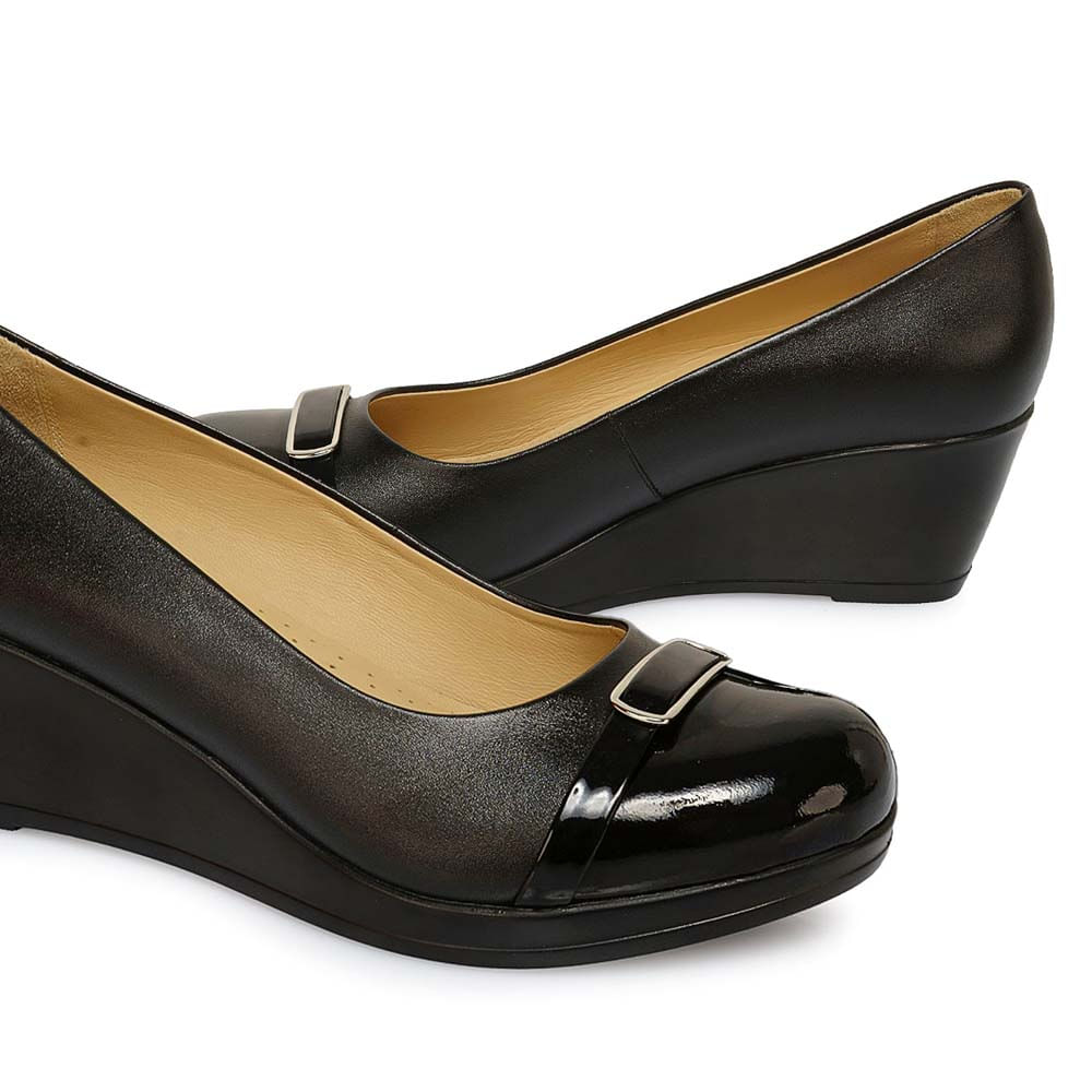 Zapato Reina Casual LINDA-2521 Negro Viale Cuero - Imagen 3